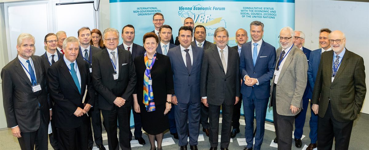 Nordmazedonischer Premierminister Zaev und EU-Kommissar Hahn zu Gast bei A1 Telekom Austria Group